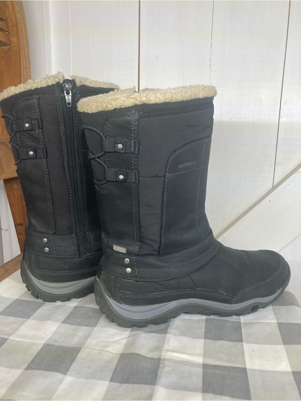 Merrill Women's Winter Waterproof Boots Black Size 8.